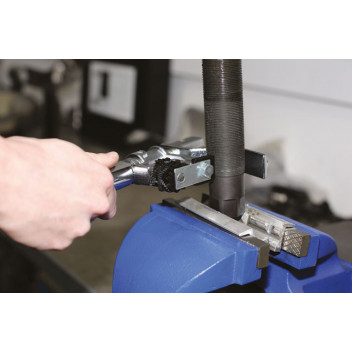 LASER Universal Outside Thread Chaser