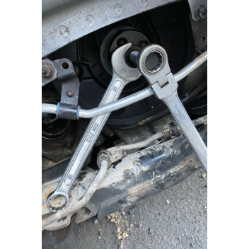 LASER Crankshaft Cambelt Pulley Puller - for Volvo Petrol &