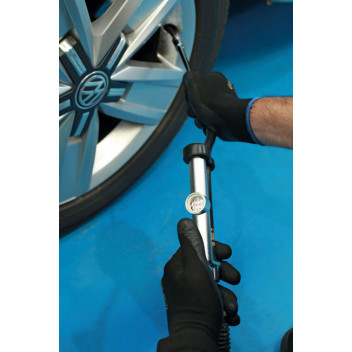 LASER Garage Tyre Inflator Gauge