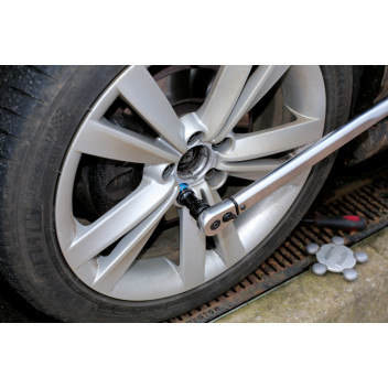 LASER Alloy Wheel Torsion Socket 17mm