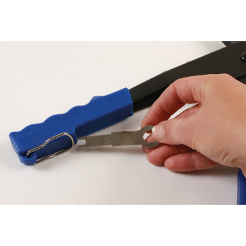 LASER Riveter + 30 Rivets