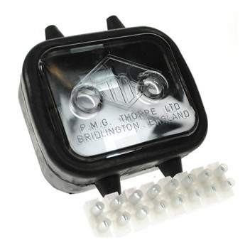 Britax 8 Way Junction Box DP (1)