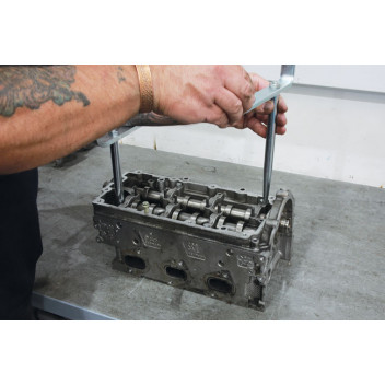 LASER Cylinder Head Stand Set
